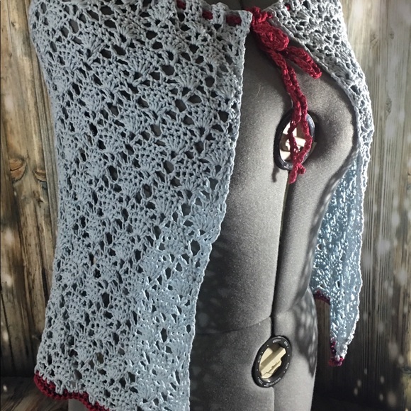 Crochet cape with adjustable neck-NWOT - Picture 5 of 5